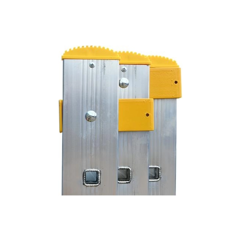 Лестница трехсекцион. алюм. универс.проф. Р3 9318